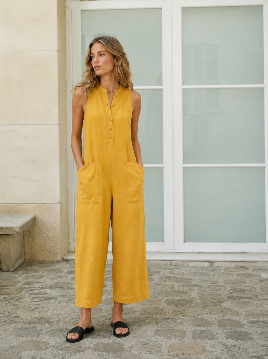 LOTTE RG | Mono de pierna ancha – Minimalista, moderno y elegante